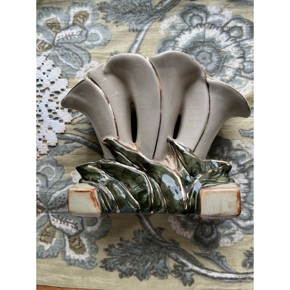 Vintage McCoy USA Triple Calla Lily Vase Planter Pottery Ivory Green Gold 1950s - Picture 2 of 12